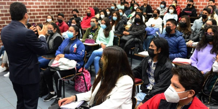 UNAM ALERTA Y PIDE A TODO MÉXICO VOLVER A USAR EL CUBREBOCAS POR CAMBIOS EN EL VIRUS DEL COVID-19