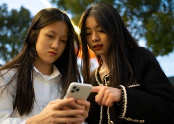 CHINA LIMITA TIEMPO QUE NIÑOS PUEDEN ESTAR CONECTADOS A INTERNET