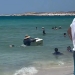 DECIDE METERSE AL MAR PARA PODER VENDER MAS PALETAS HELADAS