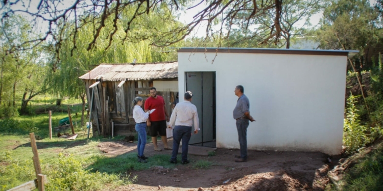 GOBIERNO DE SONORA ENTREGA 17 CUARTOS DORMITORIOS Y OBRAS DE DRENAJE EN LA SIERRA ALTA, CON INVERSIÓN DE 2.5 MDP