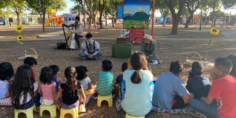 ARRANCA EL PROGRAMA “TEATRO POR TODOS LADOS” CON LA OBRA DE TEATRO “YA LLEGÓ CLEMENTE” EN COLONIAS Y COMUNIDADES DE CAJEME