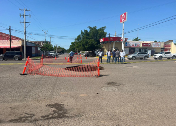 ATIENDE HUNDIMIENTO EN COLECTOR PRINCIPAL DE 48 PULGADAS EL OOMAPASC