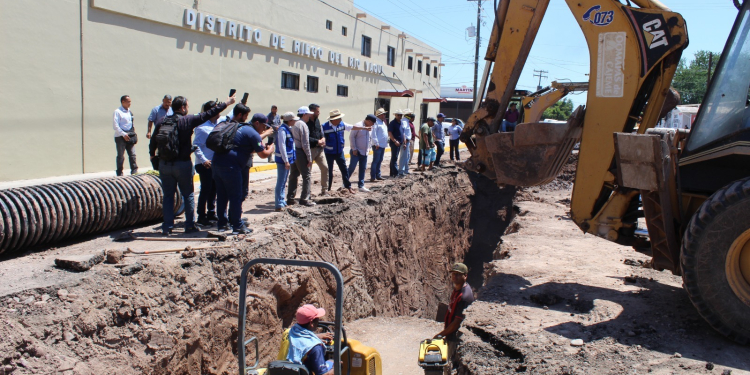 AVANZAN TRABAJOS DE REPOSICIÓN DE TUBERÍA DE IMPORTANTES COLECTORES DE LA RED SANITARIA TRAS DAÑOS POR TORMENTA “HILARY”