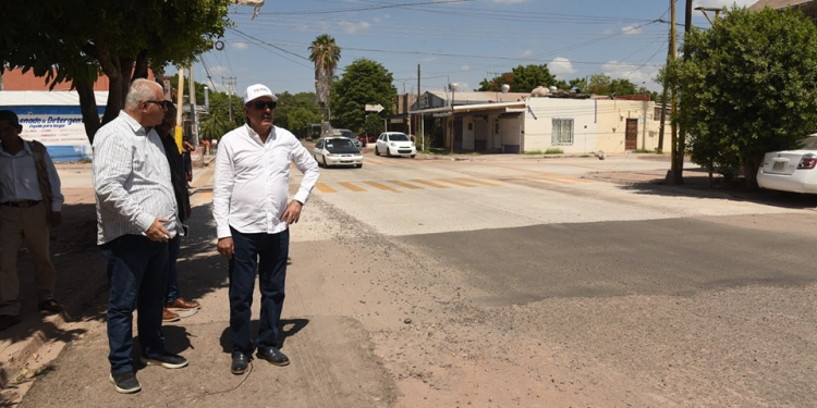 SUPERVISA LAMARQUE CANO AVANCES EN OBRAS DE PAVIMENTACIÓN
