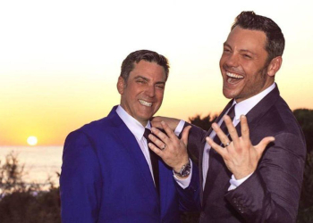 TIZIANO FERRO ESTÁ DEVASTADO: SE DIVORCIA DE SU ESPOSO Y SUSPENDE PRESENTACIÓN DE SU NOVELA