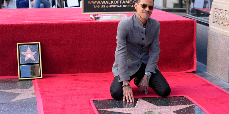 Marc Anthony consigue su estrella en el Paseo de la Fama de Hollywood
