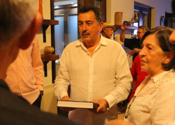 SE REÚNE ALCALDE LAMARQUE CANO CON AGRUPACIÓN DE VECINOS DE CÓCORIT