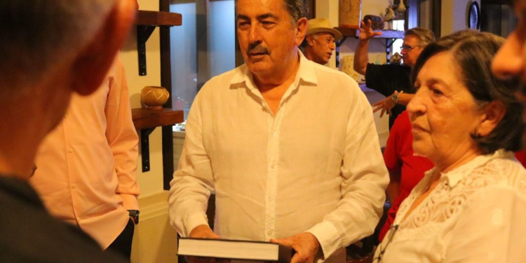 SE REÚNE ALCALDE LAMARQUE CANO CON AGRUPACIÓN DE VECINOS DE CÓCORIT