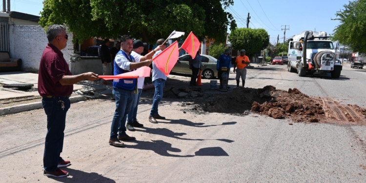 REALIZA 6Ta. JORNADA DE DESAZOLVE EL OOMAPAS EN COLONIA VALLE DORADO Y NUEVA GALICIA