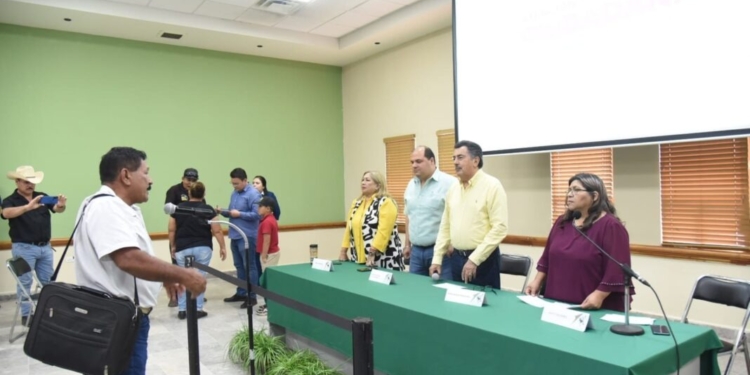 BRINDA ALCALDE SOLUCIONES MEDIANTE EL PROGRAMA DE ATENCIÓN Y PARTICIPACIÓN CIUDADANA
