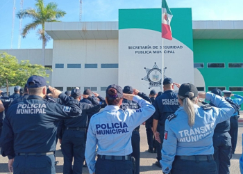 PROMUEVE POLICÍA MUNICIPAL VALORES Y UNIDAD CON LUNES CÍVICO