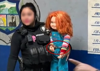 ARRESTAN A MUÑECO CHUCKY EN COAHUILA PORQUE SU DUEÑO LO USABA PARA ATEMORIZAR