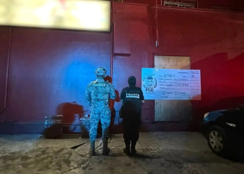 RESCATAN A 17 MUJERES, POSIBLES VÍCTIMAS DE TRATA, EN UN BAR DE CANCÚN