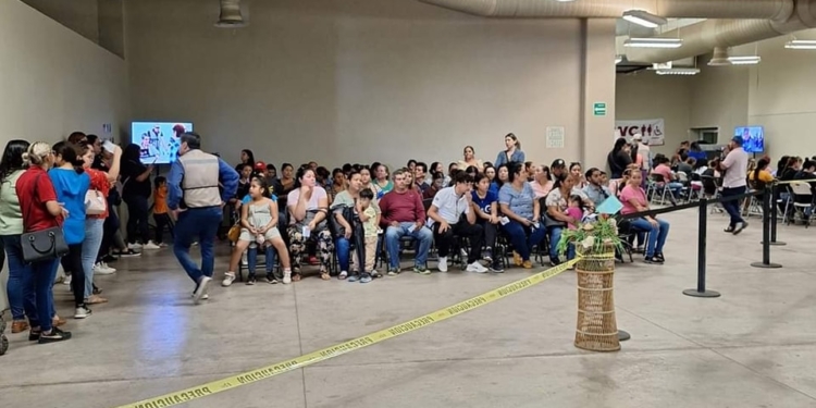 HA SI LUCIO LA ENTREGA DE UNIFORMES ESCOLARES GRATUITOS EN CAJEME