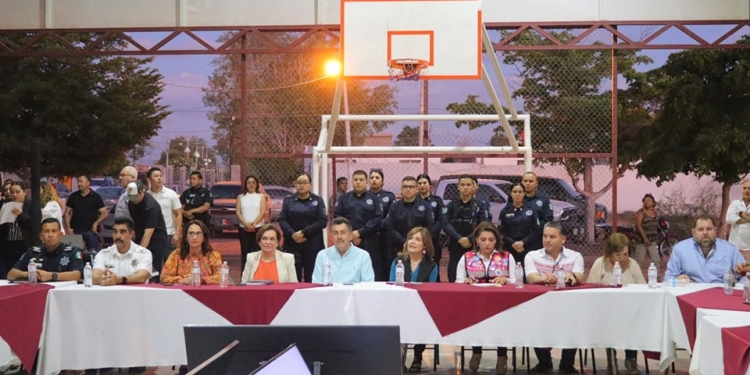 LLEVAN GOBIERNO ESTATAL Y MUNICIPAL MESA DE TRABAJO A VILLA BONITA