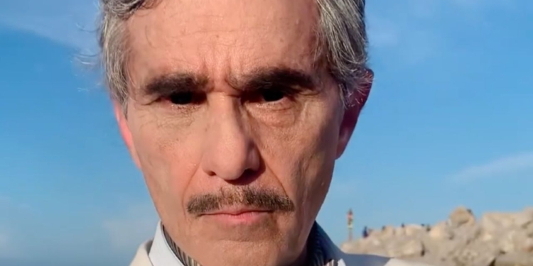 HUMBERTO ZURITA DICE QUE INTERPRETARÁ UNA VERSIÓN DE MAURICIO GARCÉS NO MACHISTA