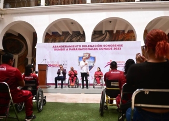 ABANDERA GOBERNADOR ALFONSO DURAZO A DELEGACIÓN SONORA QUE ASISTIRÁ A LOS PARANACIONALES CONADE 2023