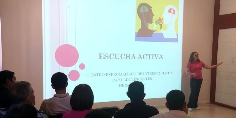 ITAMA BRINDA ATENCIÓN A PADRES DE JÓVENES EN PROCESO DE REINSERCIÓN SOCIAL