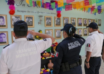 REALIZA SSPM HOMENAJE A POLICÍAS CAÍDOS A TRAVÉS DE ALTAR POR EL DÍA DE MUERTOS