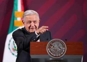 DESCARTA AMLO TENSIONES EN FUERZAS ARMADAS POR LLEGADA DE MUJER A LA PRESIDENCIA