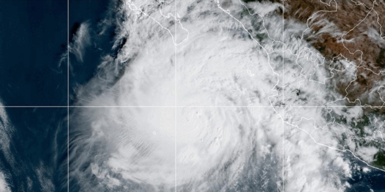 NORMA SE DEBILITA A HURACÁN CATEGORÍA 2