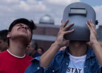 MUCHO OJO, MIRAR UN ECLIPSE SIN PROTECCIÓN ADECUADA PUEDE PROVOCAR DAÑO IRREVERSIBLE: UNAM