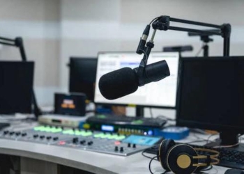 LOCUTOR FILIPINO FUE ASESINADO CUANDO TRANSMITÍA EN DIRECTO Y TRABAJABA DESDE LA CASA