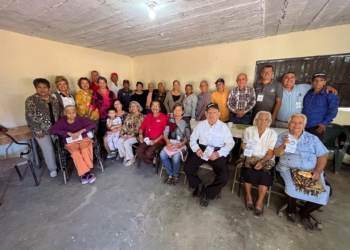 LLEVA PROGRAMAS PREVENTIVOS PLÁTICAS SOBRE EL CUIDADO DE LA SALUD MENTAL A ABUELITOS DEL CAMPO 29