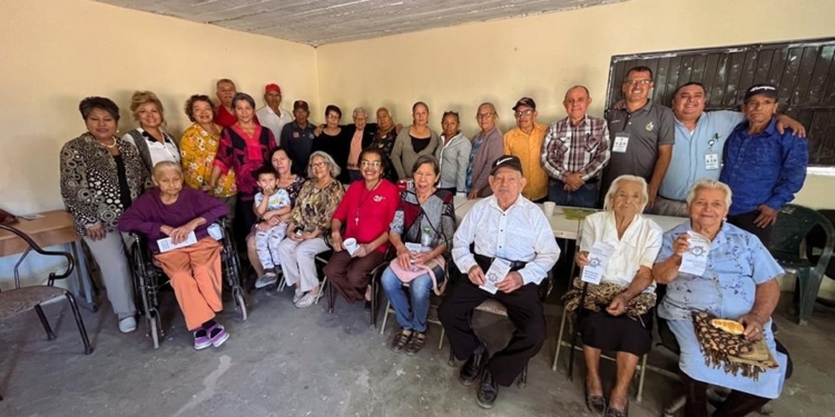 LLEVA PROGRAMAS PREVENTIVOS PLÁTICAS SOBRE EL CUIDADO DE LA SALUD MENTAL A ABUELITOS DEL CAMPO 29