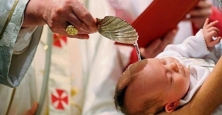 VATICANO ADMITE PADRINOS DE BAUTISMO TRANSEXUALES “CON CONDICIONES”