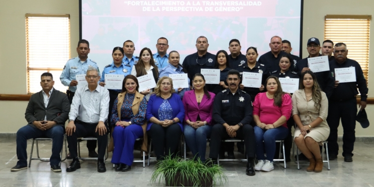 AVANZA AYUNTAMIENTO EN LA PREPARACIÓN DE POLICÍAS CON PERSPECTIVA DE GÉNERO
