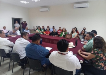 PRESENTAN AVANCES DEL PROGRAMA “ESCUELAS Y COMUNIDADES SALUDABLES”