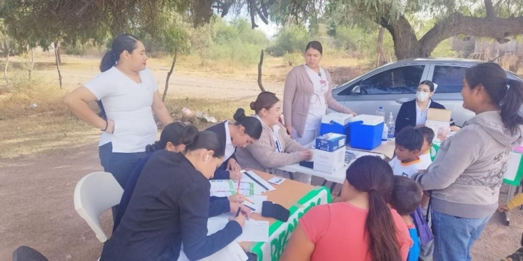 LLEGA CAMPAÑA DE VACUNACIÓN INVERNAL AL CENTRO COMUNITARIO DE LA COLONIA ARENERAS