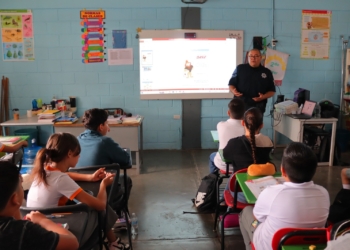 REALIZA PROGRAMAS PREVENTIVOS PLÁTICA PARA FORTALECER VÍNCULOS CON LA COMUNIDAD