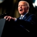 BIDEN CUMPLE 81 AÑOS EN PLENO CAMINO A LA REELECCIÓN Y CON LA POPULARIDAD POR LOS SUELOS