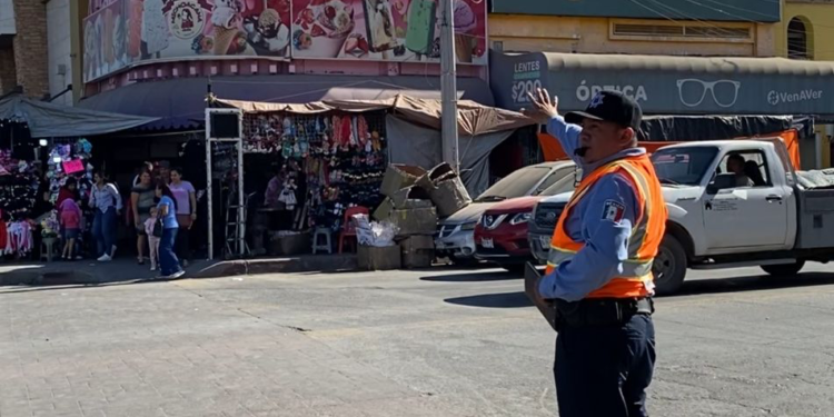 IMPLEMENTA POLICÍA MUNICIPAL OPERATIVO PARA PREVENCIÓN DE ACCIDENTES EN EL CENTRO