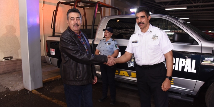 ENTREGA ALCALDE DOS NUEVAS UNIDADES A SEGURIDAD PÚBLICA
