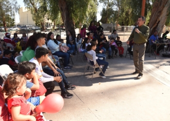 COMPARTE ALCALDE ALEGRÍA EN POSADA CON HIJAS E HIJOS DE LA FAMILIA SUTSAC