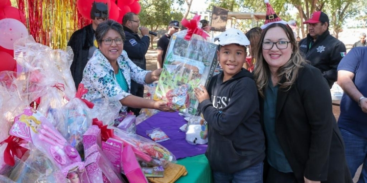 FESTEJAN CON POSADA NAVIDEÑA A HIJAS E HIJOS DE LA CORPORACIÓN POLICIAL