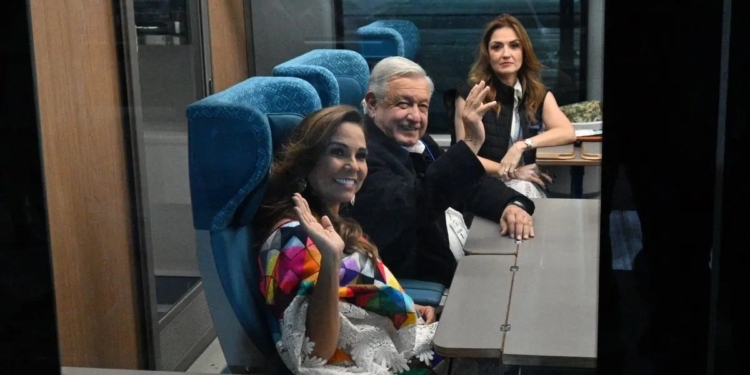 AMLO INAUGURA EL SEGUNDO TRAMO DE TREN MAYA