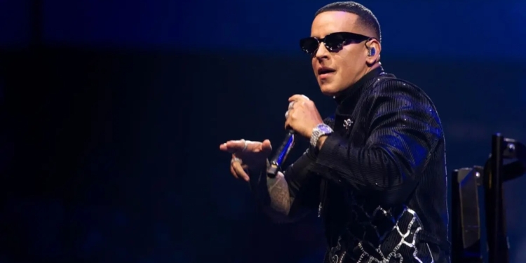 DADDY YANKEE DEJA EL REGUETÓN PARA COMENZAR UNA NUEVA HISTORIA: VIVIR SU VIDA PARA CRISTO