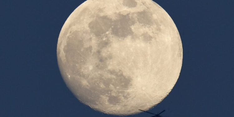 LUNA FRÍA, EL ÚLTIMO EVENTO ASTRONÓMICO DEL 2023
