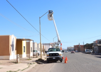 ALCALDE REALIZA RECORRIDO DE INSPECCIÓN DE LUMINARIAS EN EL SUR DE LA CIUDAD