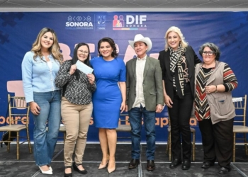 ENTREGA DIF SONORA CHEQUES A BENEFICIARIOS DEL PROGRAMA BECA-TERAPIA EN CAJEME
