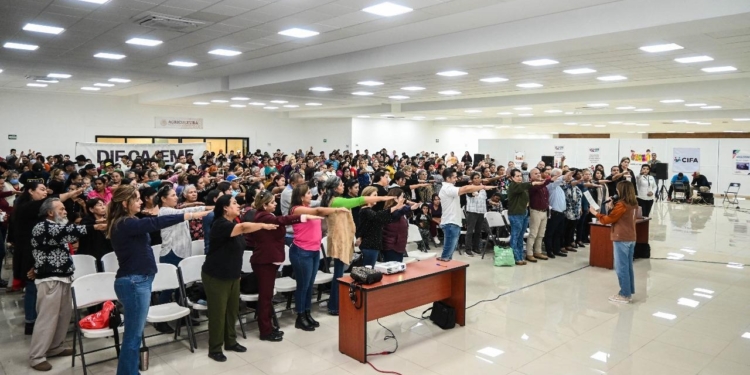 TOMAN PROTESTA A LOS COMITÉS DEL VOLUNTARIADO SOCIAL DE DIF CAJEME