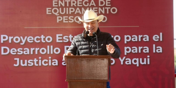 ENTREGA GOBERNADOR DURAZO EQUIPO PESQUERO EN BENEFICIO DE 600 FAMILIAS DE BAHÍA DE LOBOS