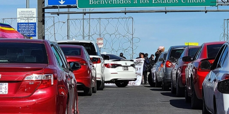 MÉXICO CELEBRA REANUDACIÓN DE OPERACIONES EN 4 CRUCES FRONTERIZOS CON EE.UU.