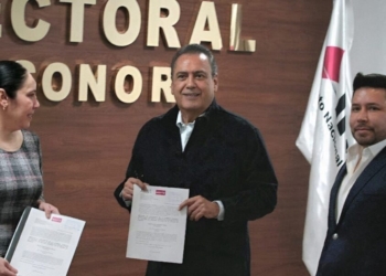 BELTRONES RIVERA ACUDE A SOLICITAR SU REGISTRO COMO CANDIDATO AL SENADO POR SONORA