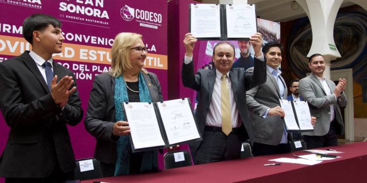 PROMUEVE GOBERNADOR DURAZO FORMACIÓN ESTUDIANTIL EN EL EXTRANJERO A TRAVÉS DEL PLAN SONORA