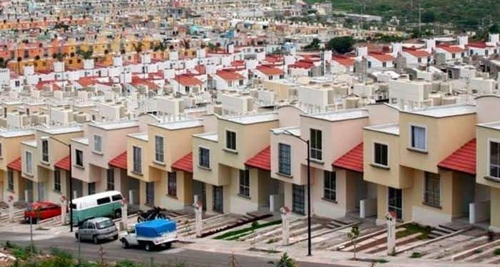 LLAMAN A TRABAJADORES A VERIFICAR SI PATRONES PAGAN SU CUOTA AL INFONAVIT